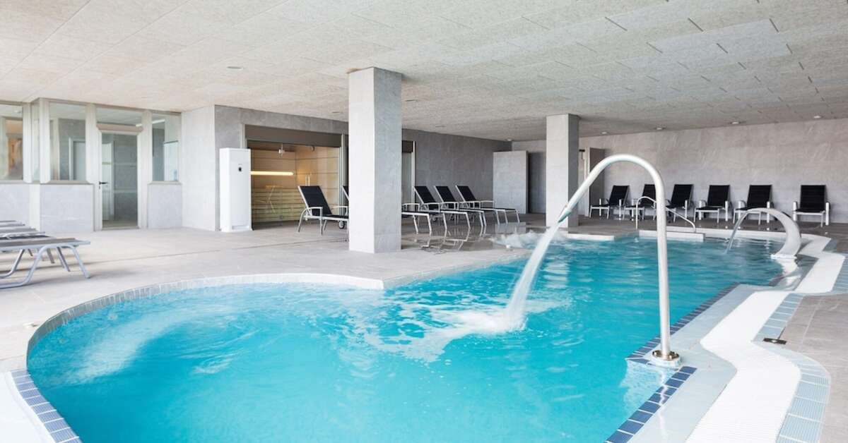 Een foto van het zwembad bij Hotel Best Negresco
