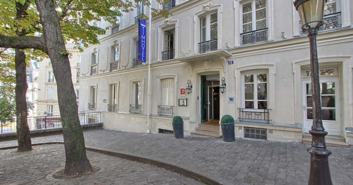 Een foto van de buitenkant van Timhotel Montmartre