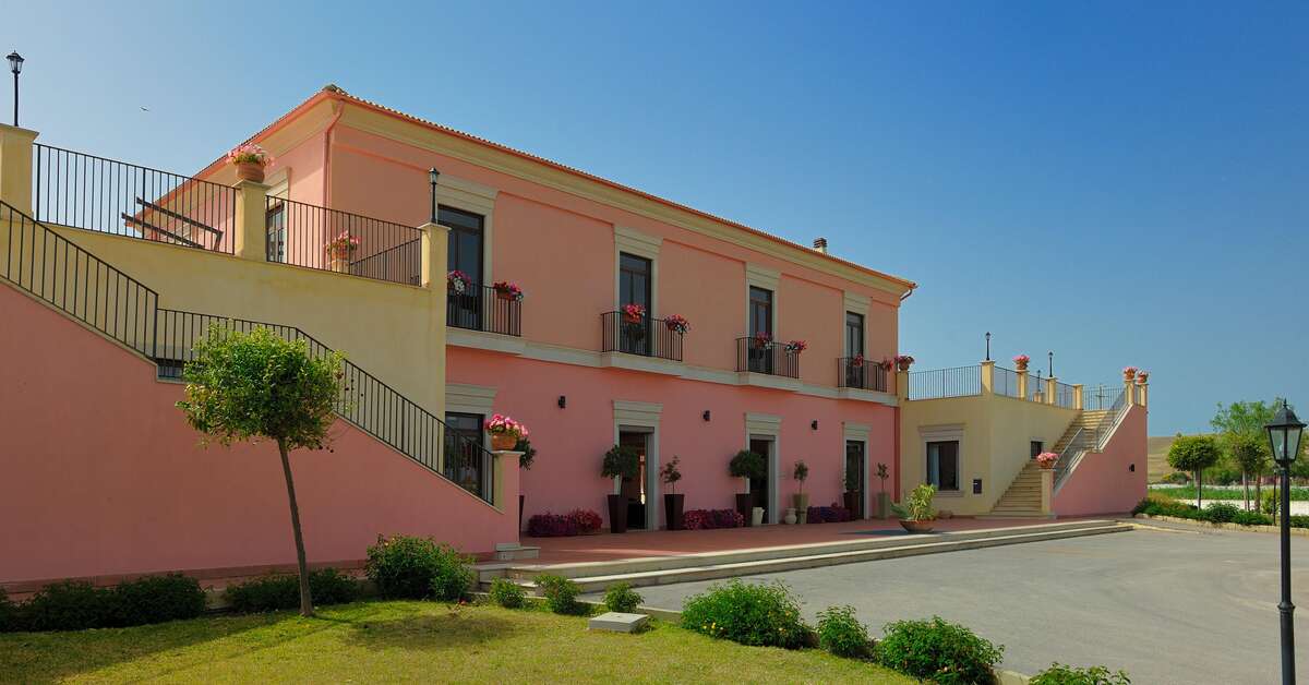Een foto van de buitenkant van Sikania Resort & Spa