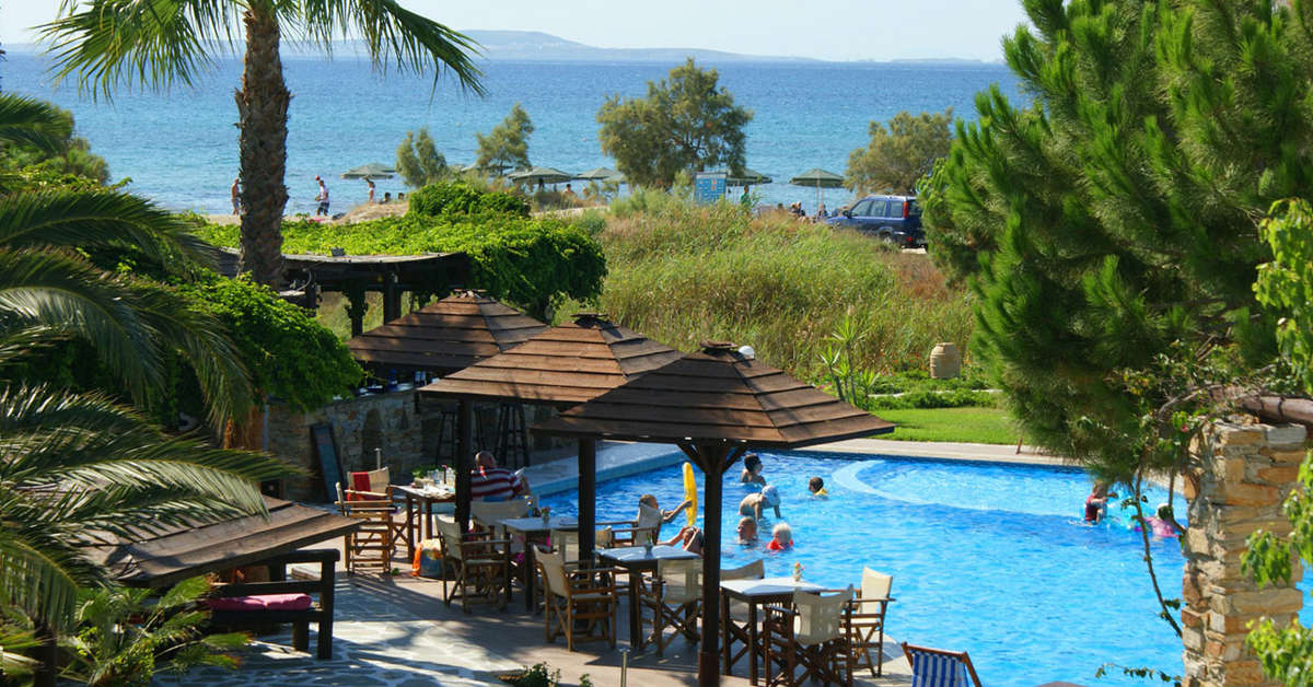 Een foto van het zwembad bij Alkyoni Beach Hotel