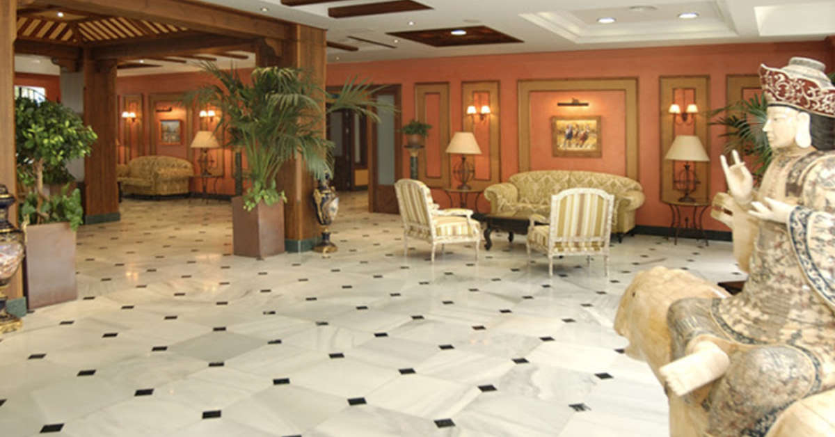 Een foto van het interieur van Ilunion Hacienda de Mijas