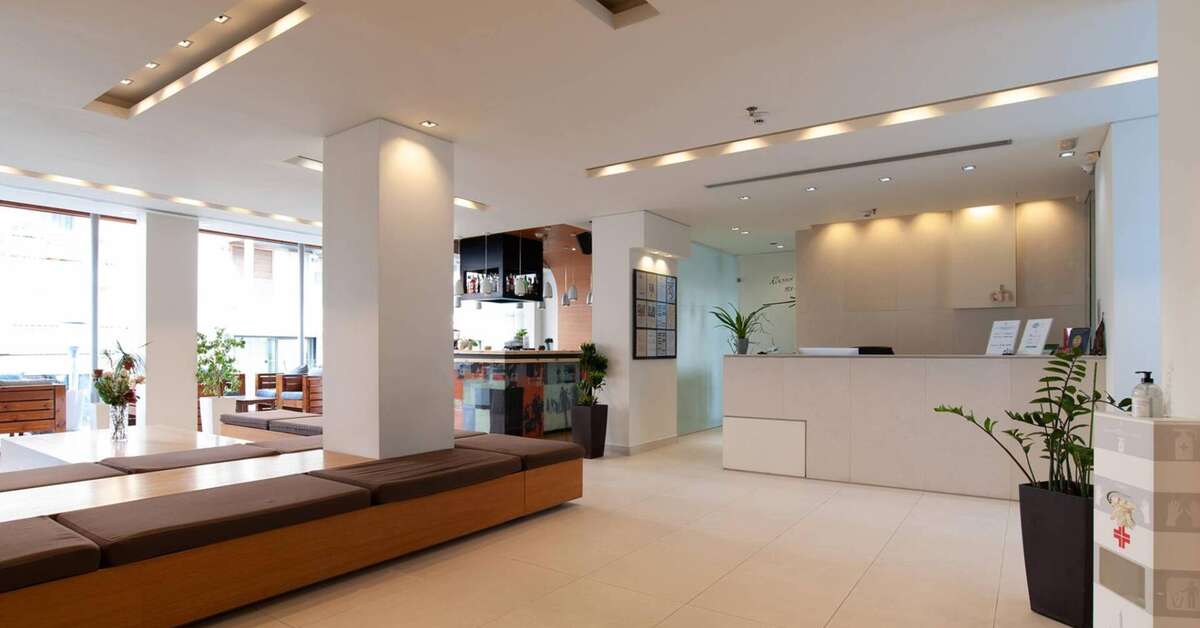 Een foto van het interieur van Atlantis City Hotel