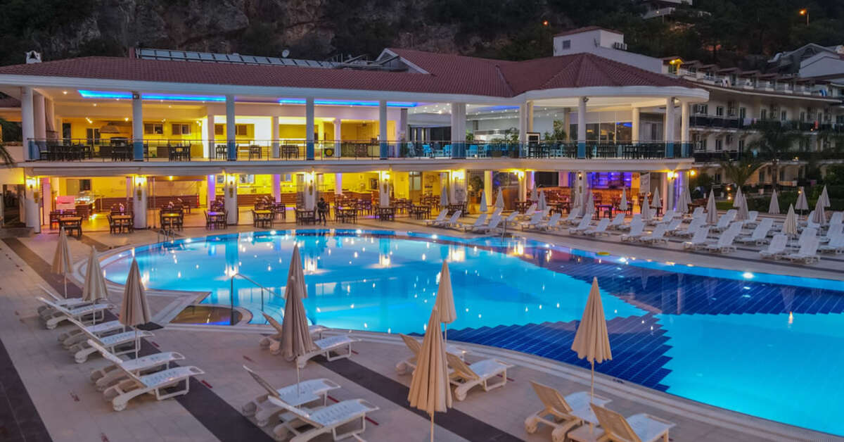 Een foto van het zwembad bij Montebello Resort