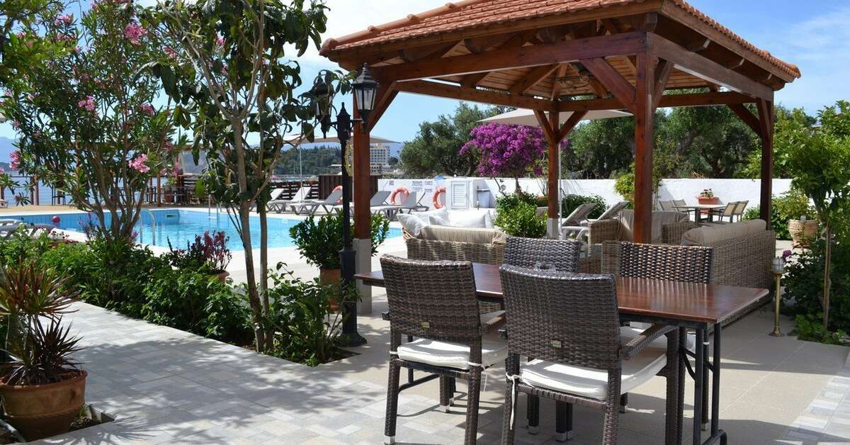 Een foto van het terras bij Havania Appartementen