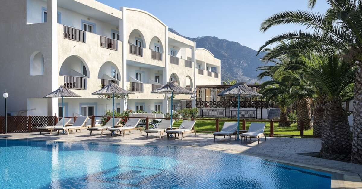 Ein Foto vom Pool im Kalimera Mare Hotel
