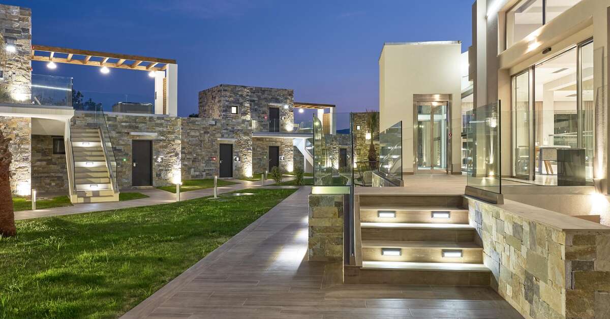 Ein Foto von der Außenansicht des Golden Sun Resort & Spa