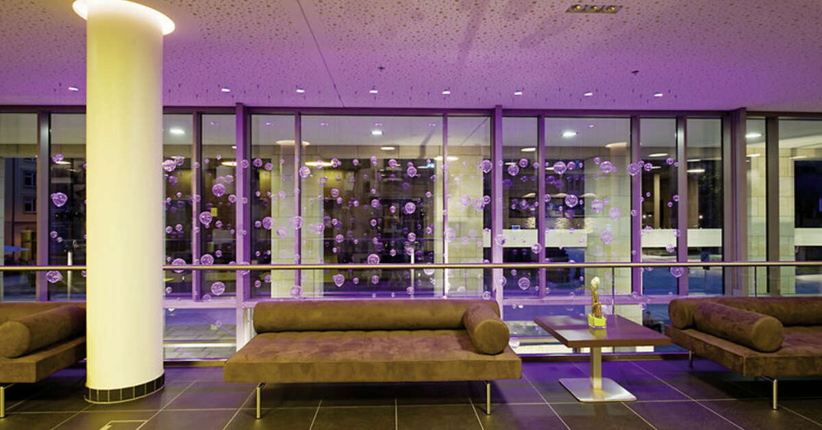 Een foto van het interieur van NH Collection Dresden Altmarkt