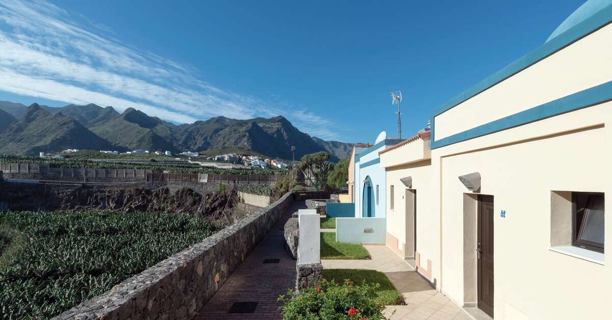 Een foto van de buitenkant van Hotel Luz Del Mar