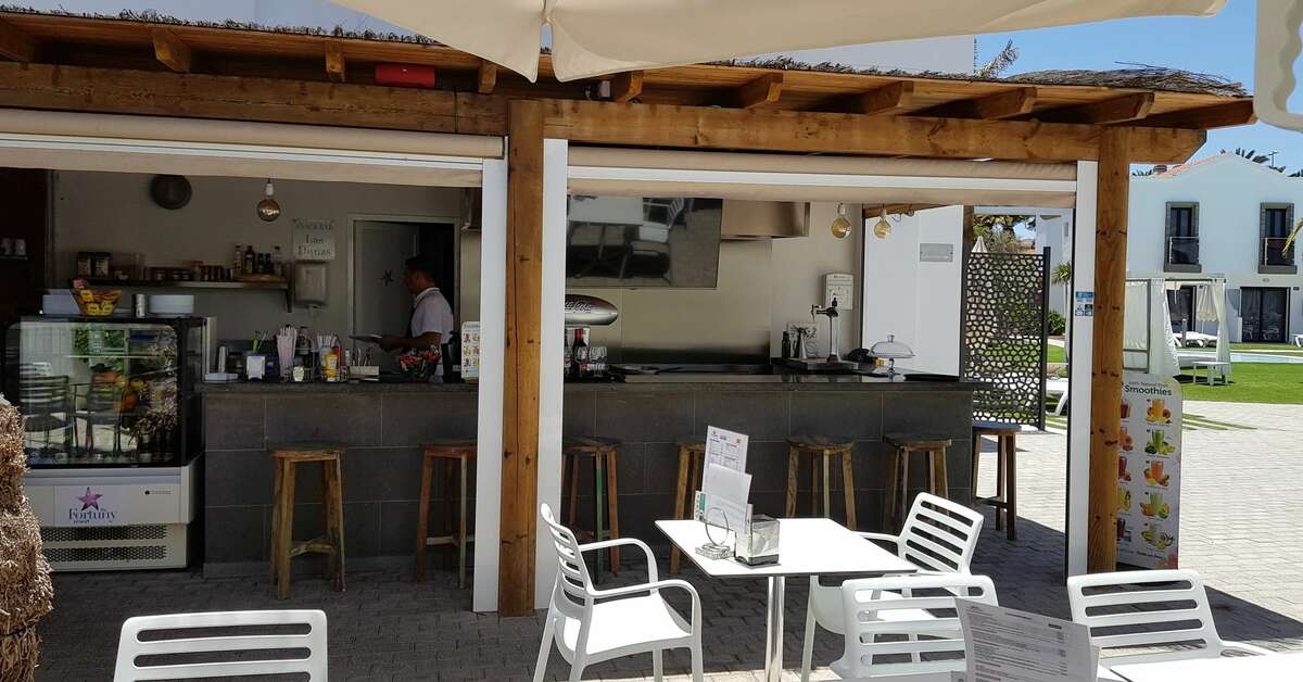 Een foto van het terras bij FBC Fortuny Resort