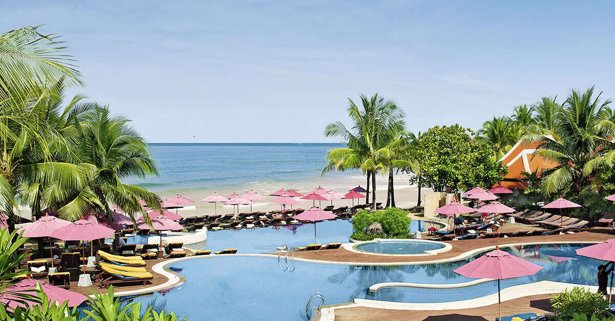 Een foto van het zwembad bij Khao Lak Laguna Resort
