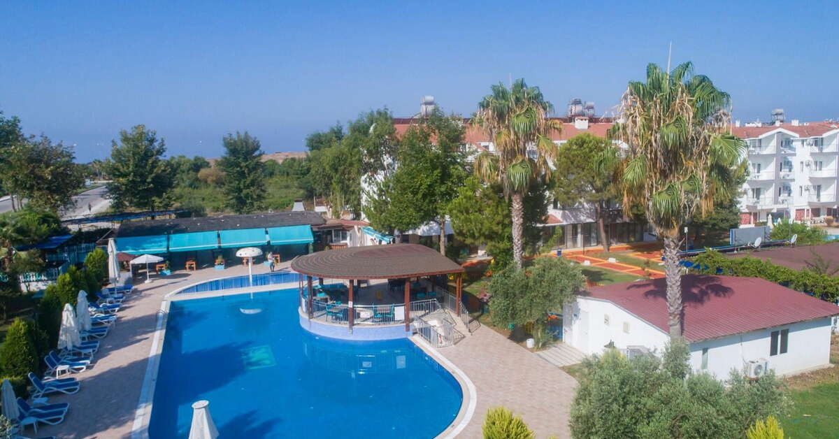 Een foto van het zwembad bij Irem Garden Hotel