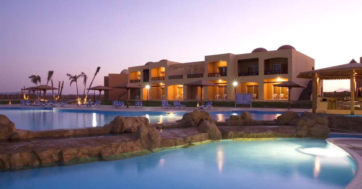 Een foto van het zwembad bij Wadi Lahmy Azur Resort