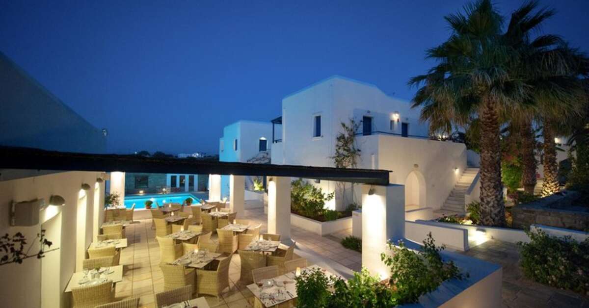 Een foto van Mr & Mrs White Paros