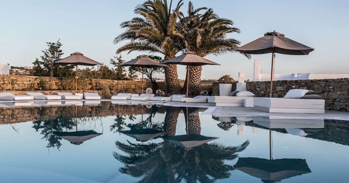 Een foto van het zwembad bij Ostraco Suites