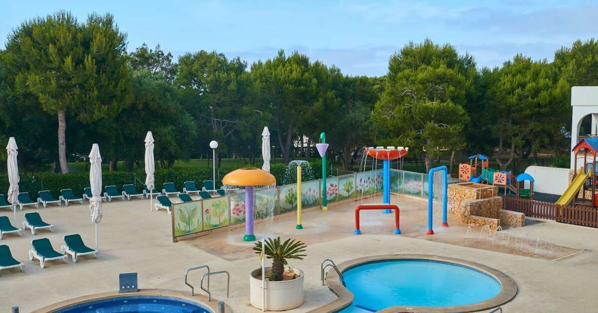 Een foto van het zwembad bij Appartementen Cala d'Or Playa