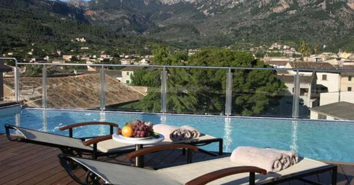 Een foto van het zwembad bij Gran Hotel Soller