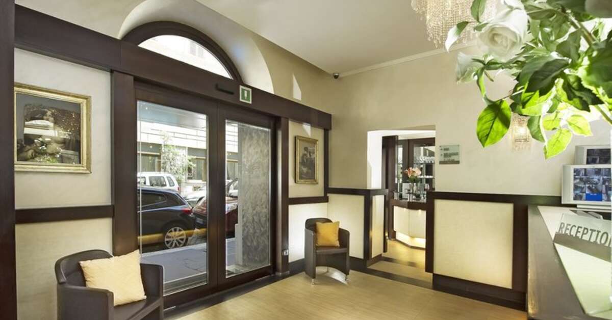 Een foto van het interieur van Yes Hotel