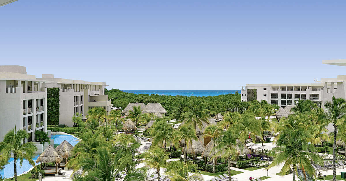 Ein Foto vom Pool im Paradisus Playa del Carmen