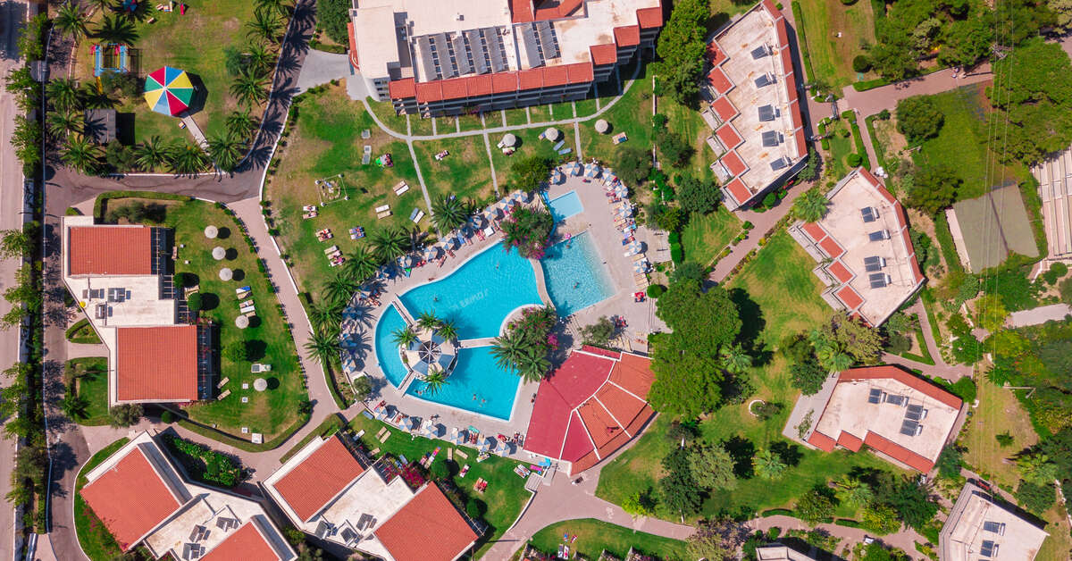 Een foto van het zwembad bij Filerimos Village Hotel