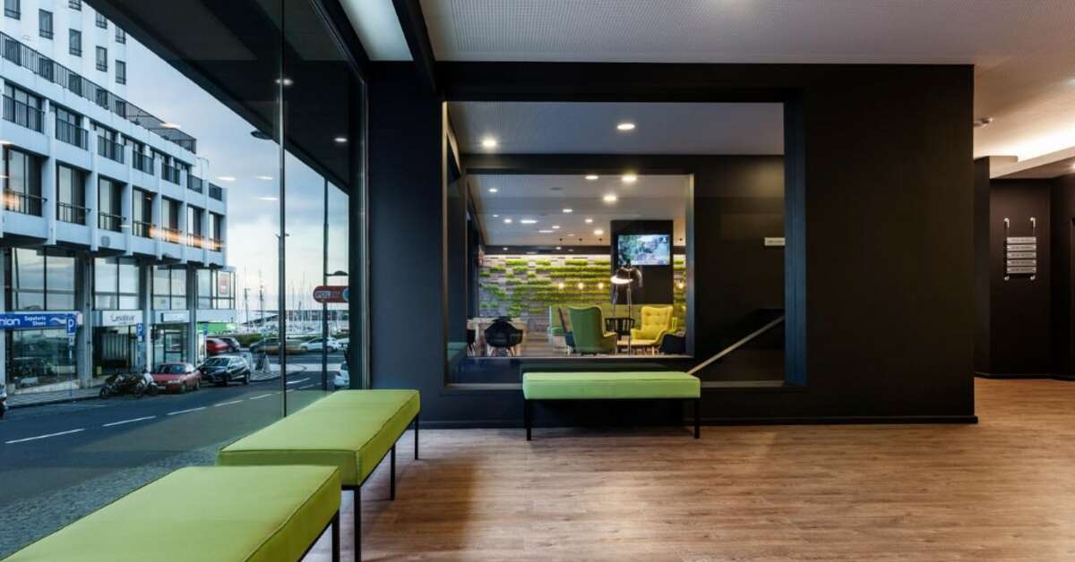 Een foto van het interieur van Neat Hotel Avenida