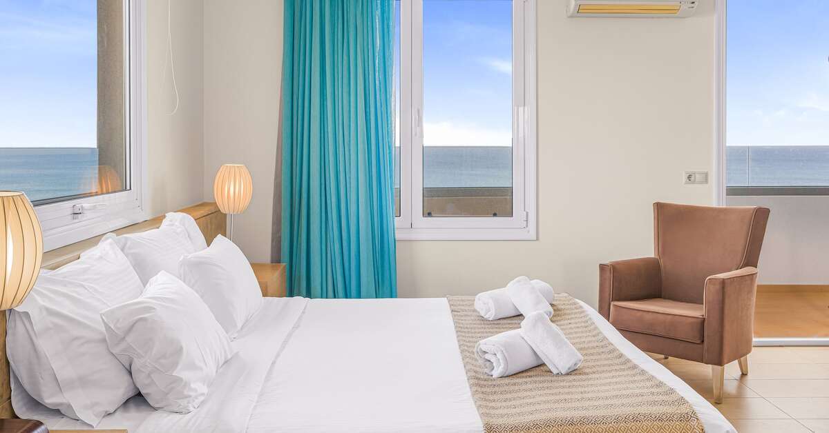 Ein Foto Glaros Beach Hotel