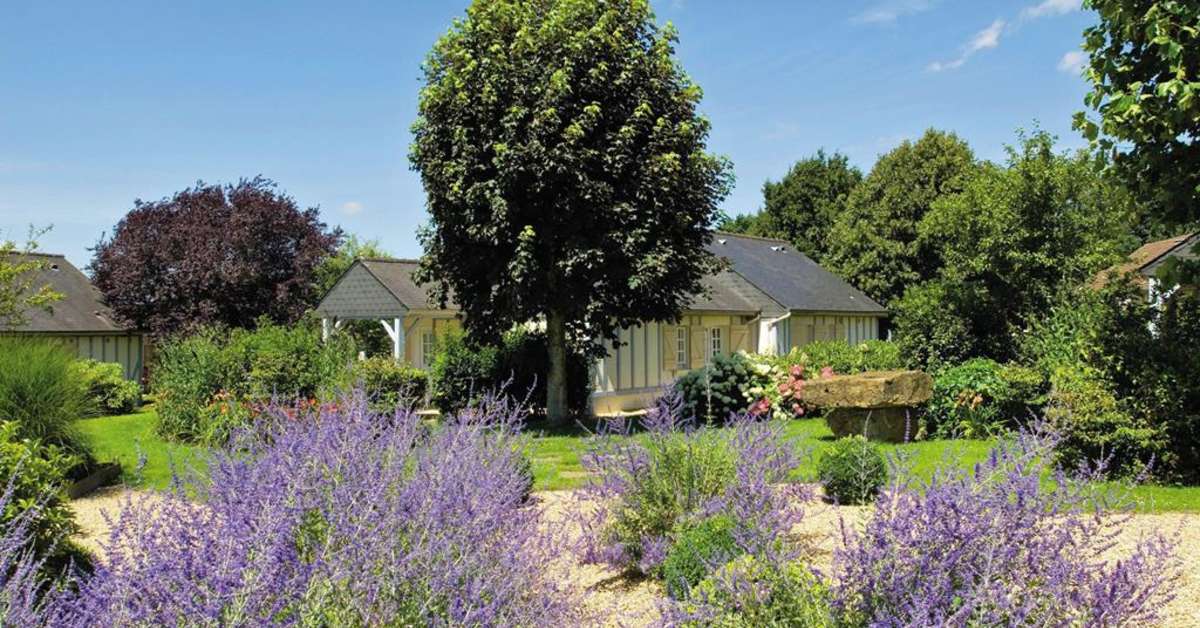 Een foto van de buitenkant van Pierre & Vacances Village Club Normandy Garden