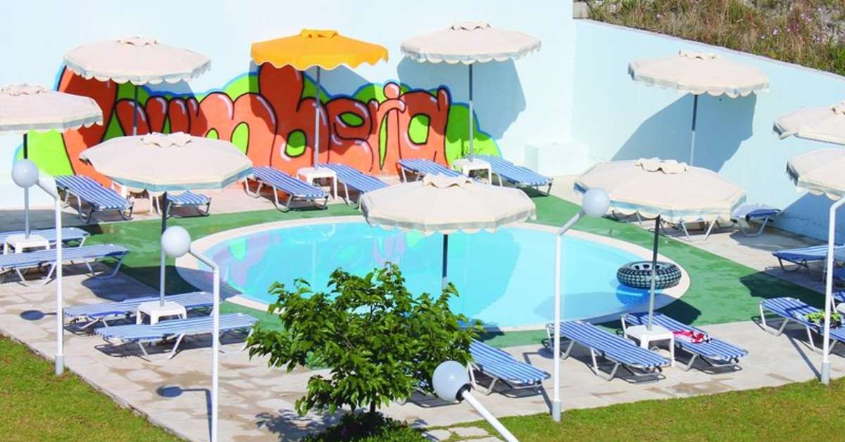 Een foto van het zwembad bij Lymberia Hotel