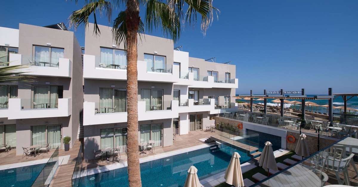 Een foto van het zwembad bij Hotel Cactus Bay
