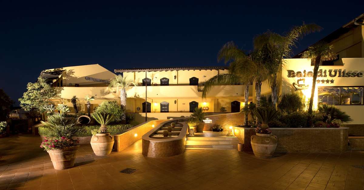 Een foto van de buitenkant van Baia di Ulisse Wellness & Spa
