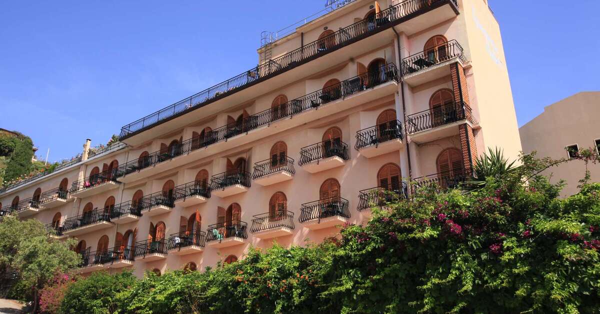 Een foto van de buitenkant van Hotel Ipanema