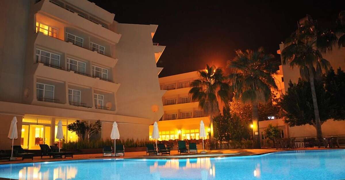 Ein Foto vom Pool im Hotel Nerton