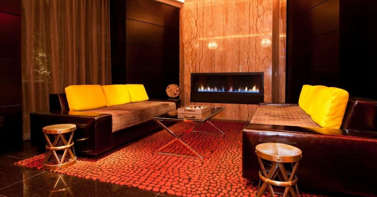 Een foto van het interieur van Sanctuary Hotel New York