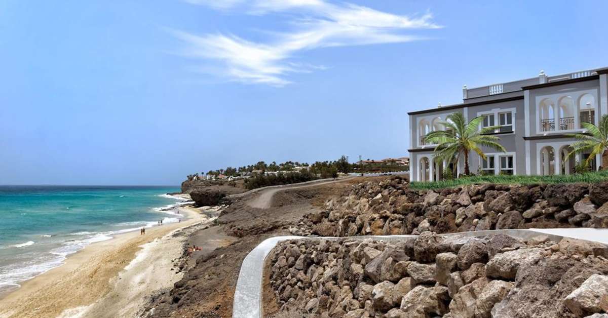 Een foto van het strand bij Royal Palm Resort & Spa
