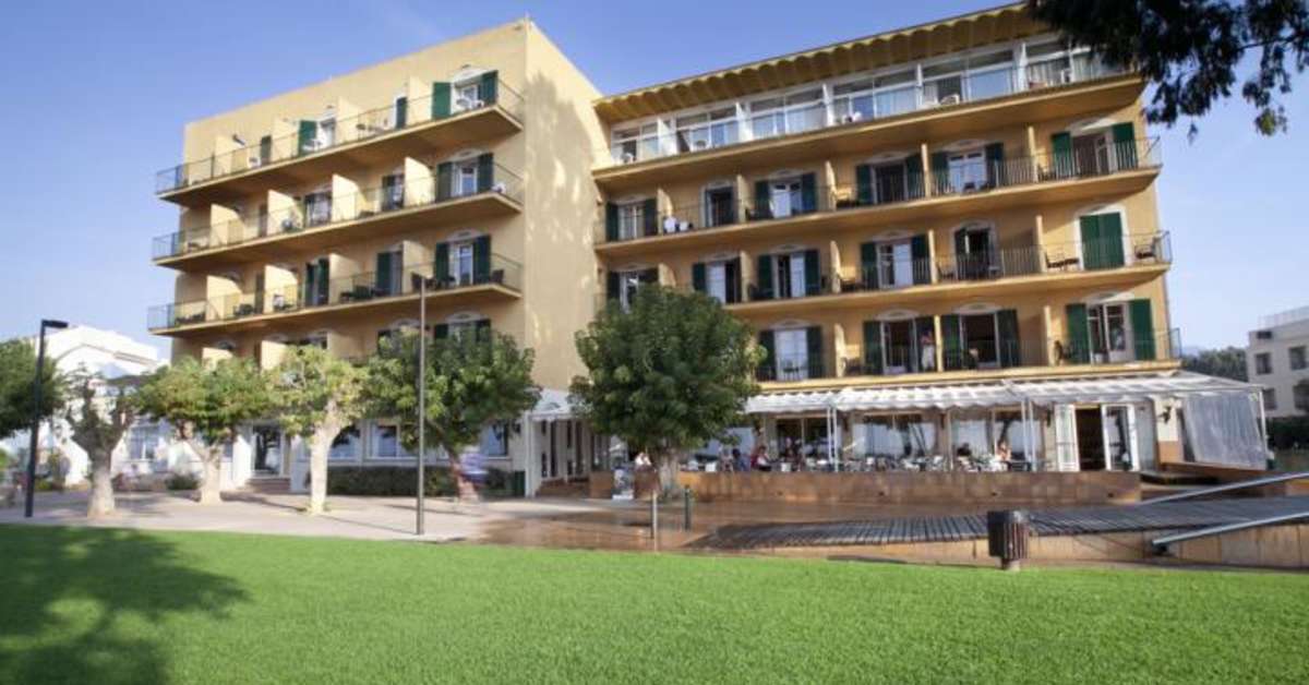 Een foto van de buitenkant van Prestige Hotel Sant Marc
