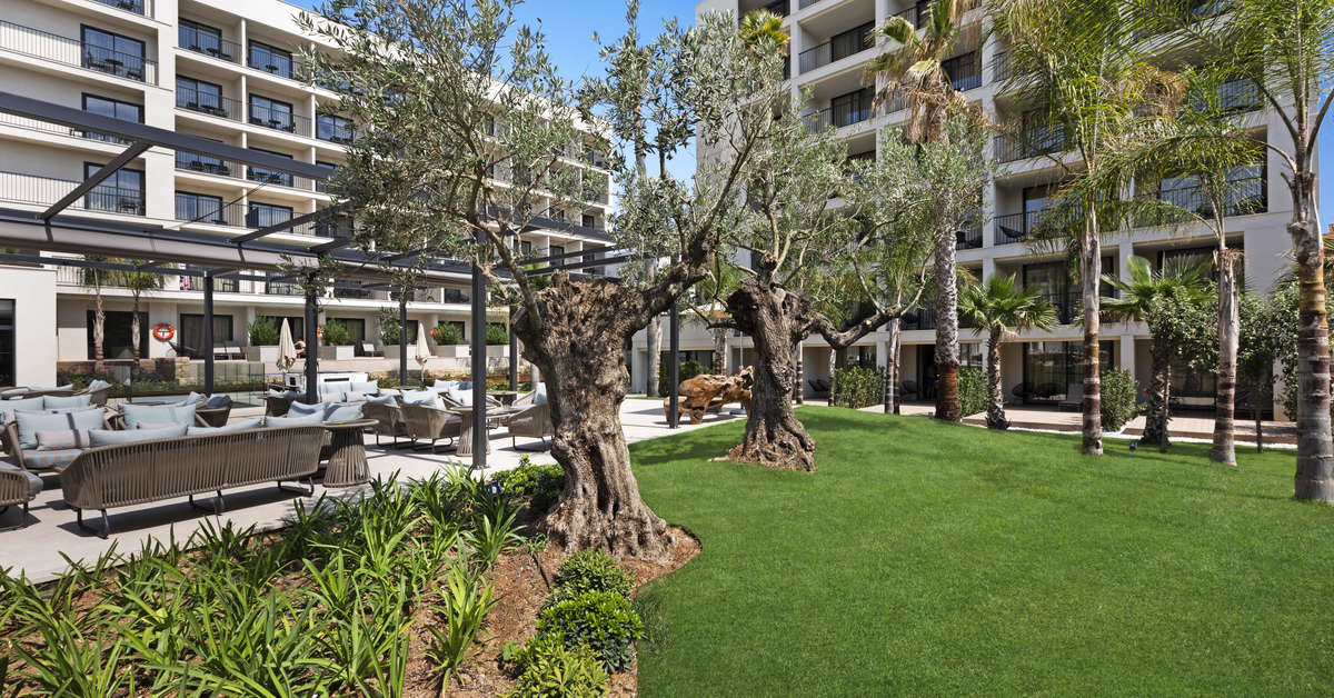 Een foto van het terras bij Paradiso Garden Hotel
