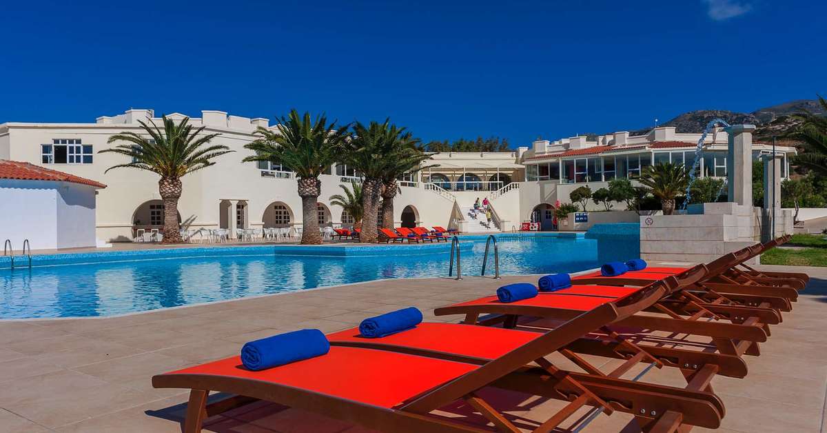 Een foto van het zwembad bij Giannoulis Almyra Hotel & Village