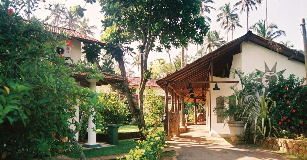 Een foto van de buitenkant van Dickwella Resort