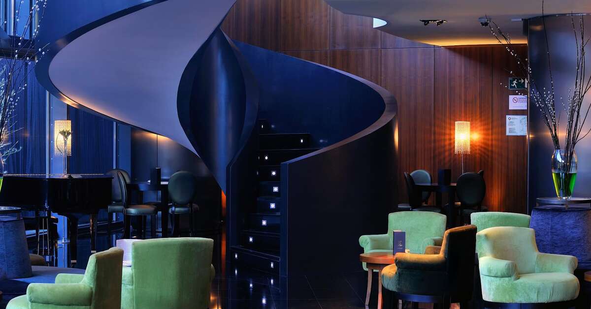 Een foto van het interieur van Eurostars Madrid Tower Hotel