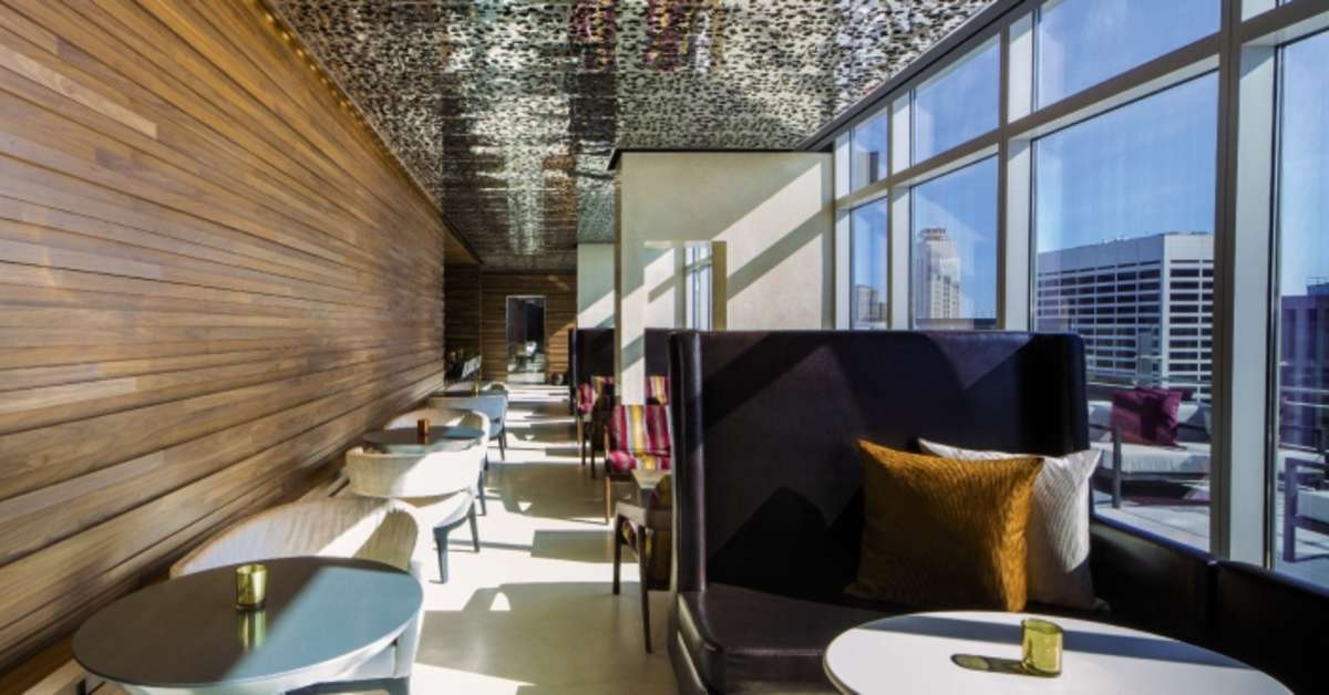 Ein Foto Fifty Hotel & Suites by Affinia