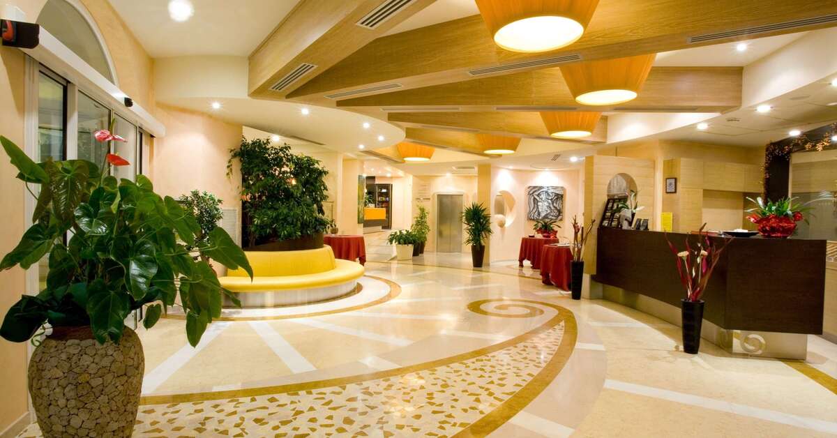 Een foto van het interieur van Grand Hotel Olimpo
