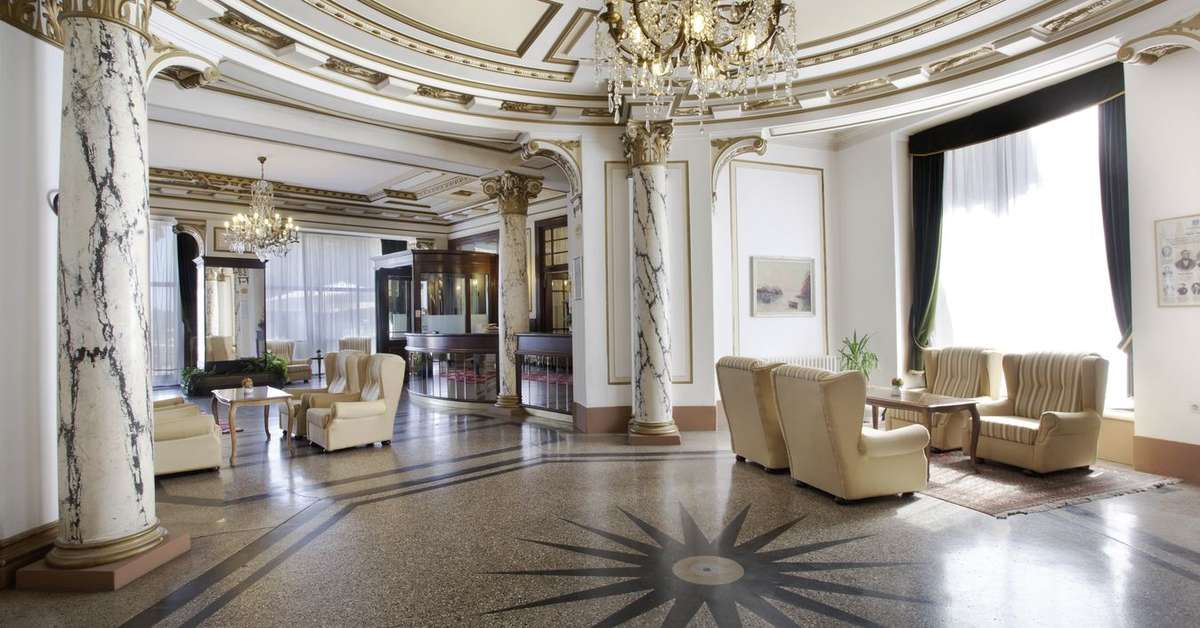 Een foto van het interieur van Hotel Palace Bellevue