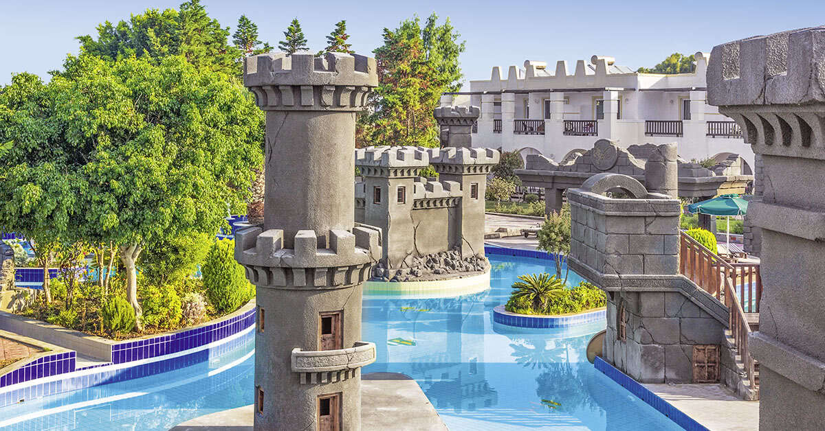 Een foto van het zwembad bij Gaia Royal Hotel