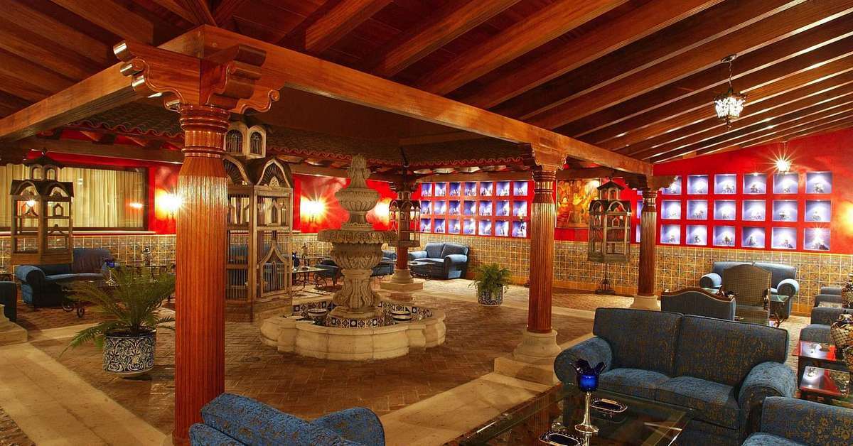 Een foto van het interieur van Hotel Europe Villa Cortes