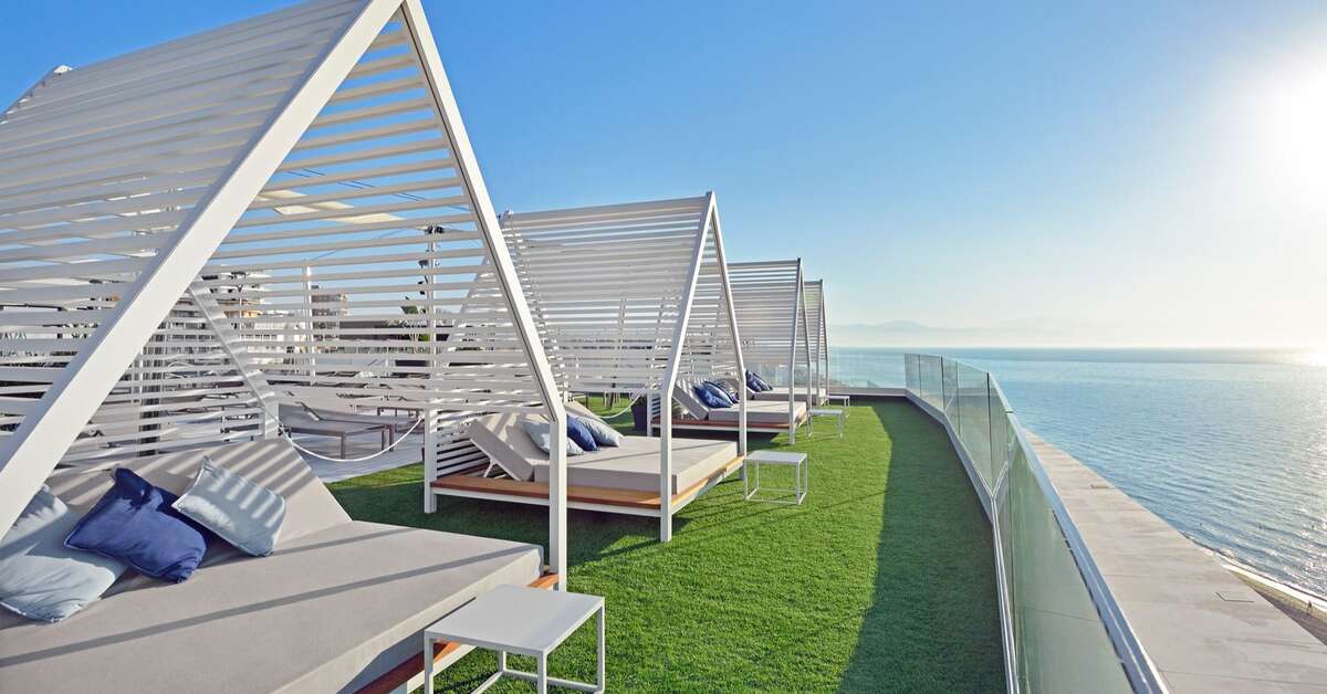 Een foto van het terras bij Melia Costa Del Sol