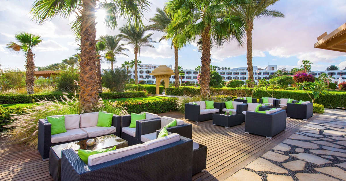Een foto van het terras bij Baron Resort Sharm El Sheikh