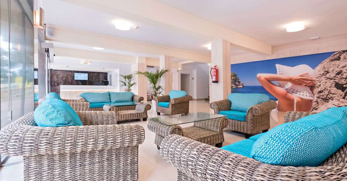 Ein Foto vom Innenbereich im azuLine Hotel Bahamas & Bahamas ll