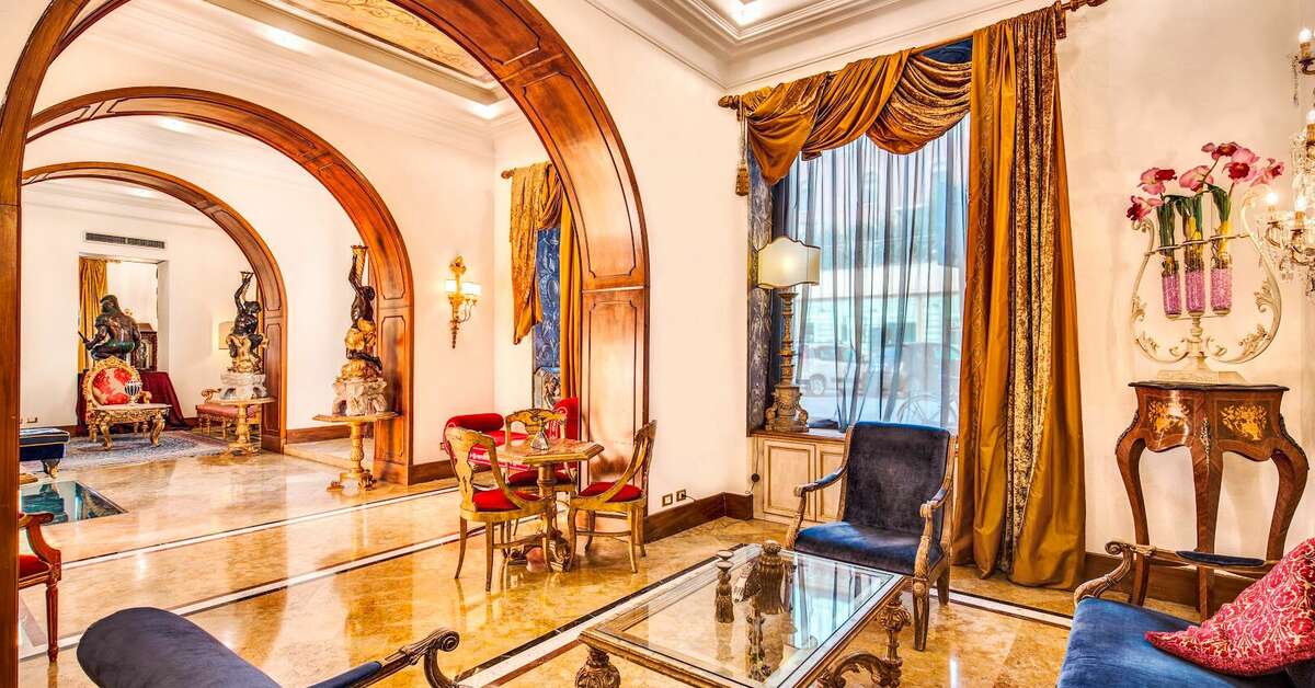 Een foto van het interieur van Hotel Romanico Palace
