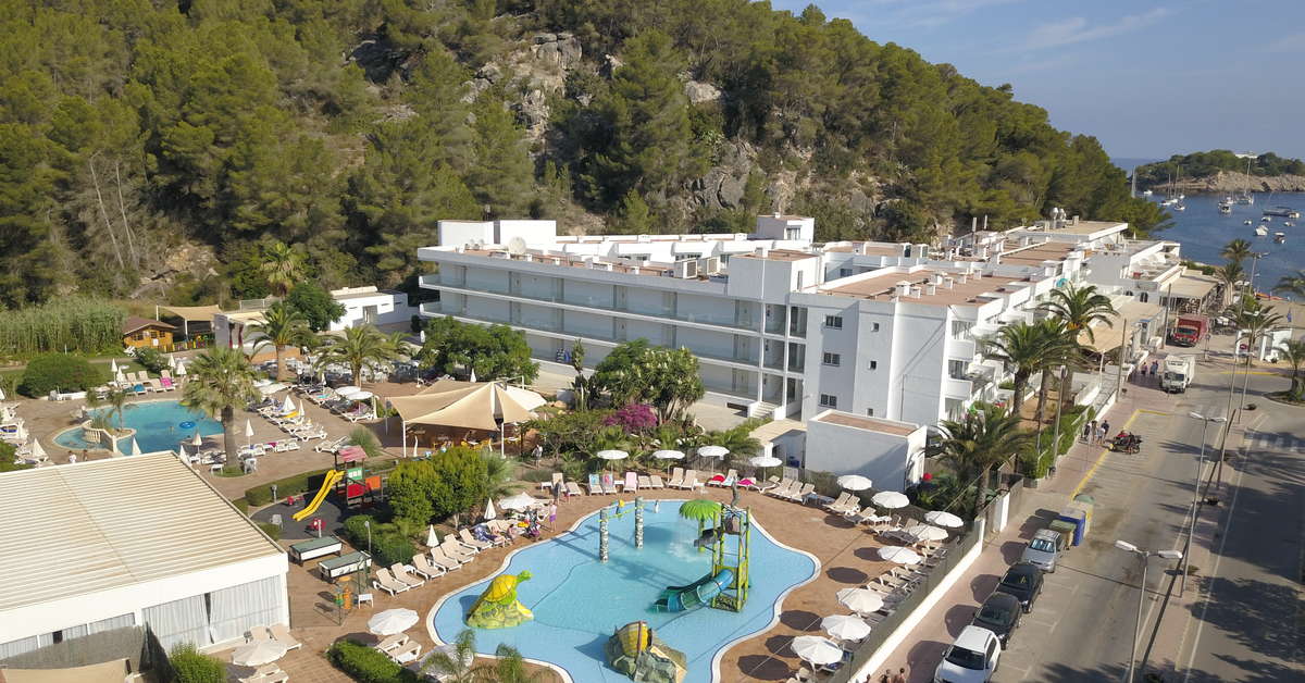 Een foto van het zwembad bij Balansat Resort