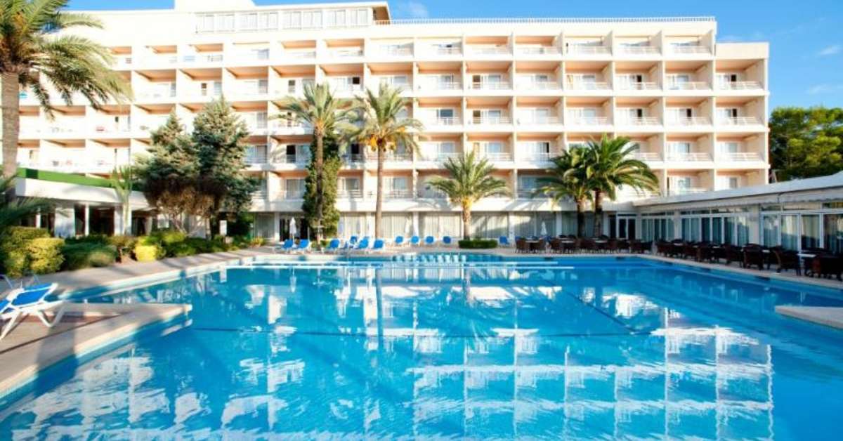 Een foto van het zwembad bij Grupotel Gran Vista & Spa
