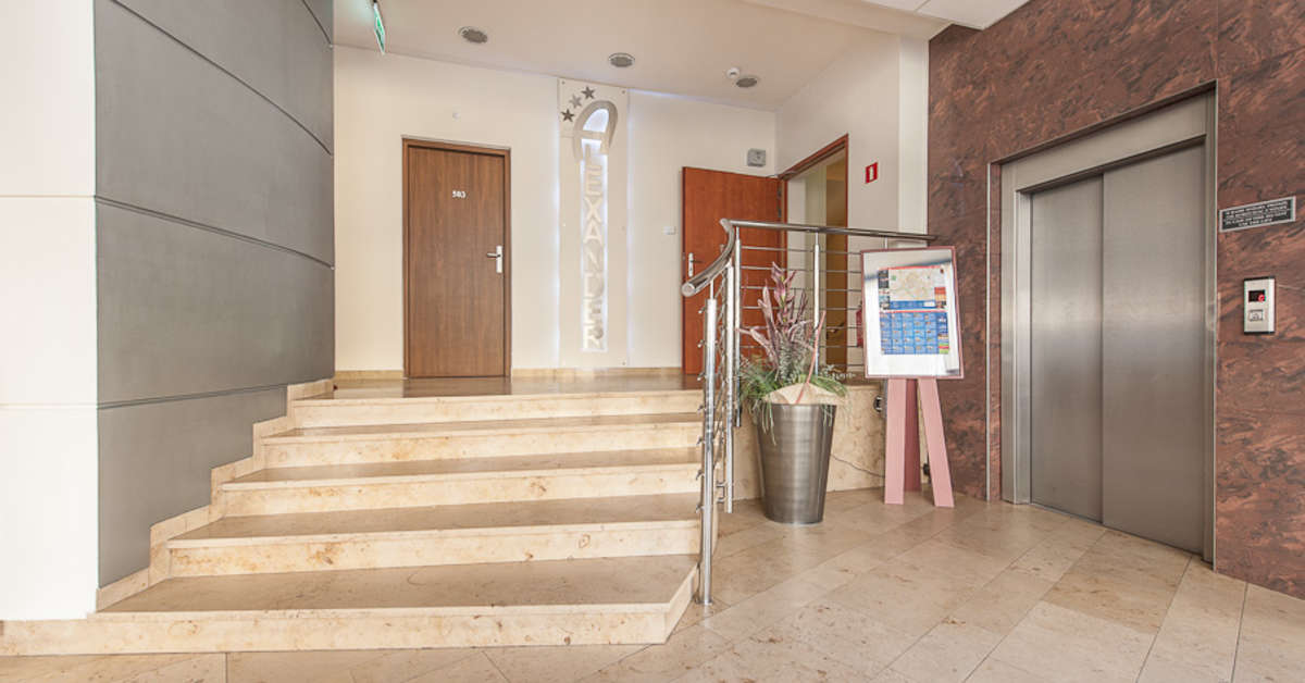 Een foto van het interieur van Hotel Alexander
